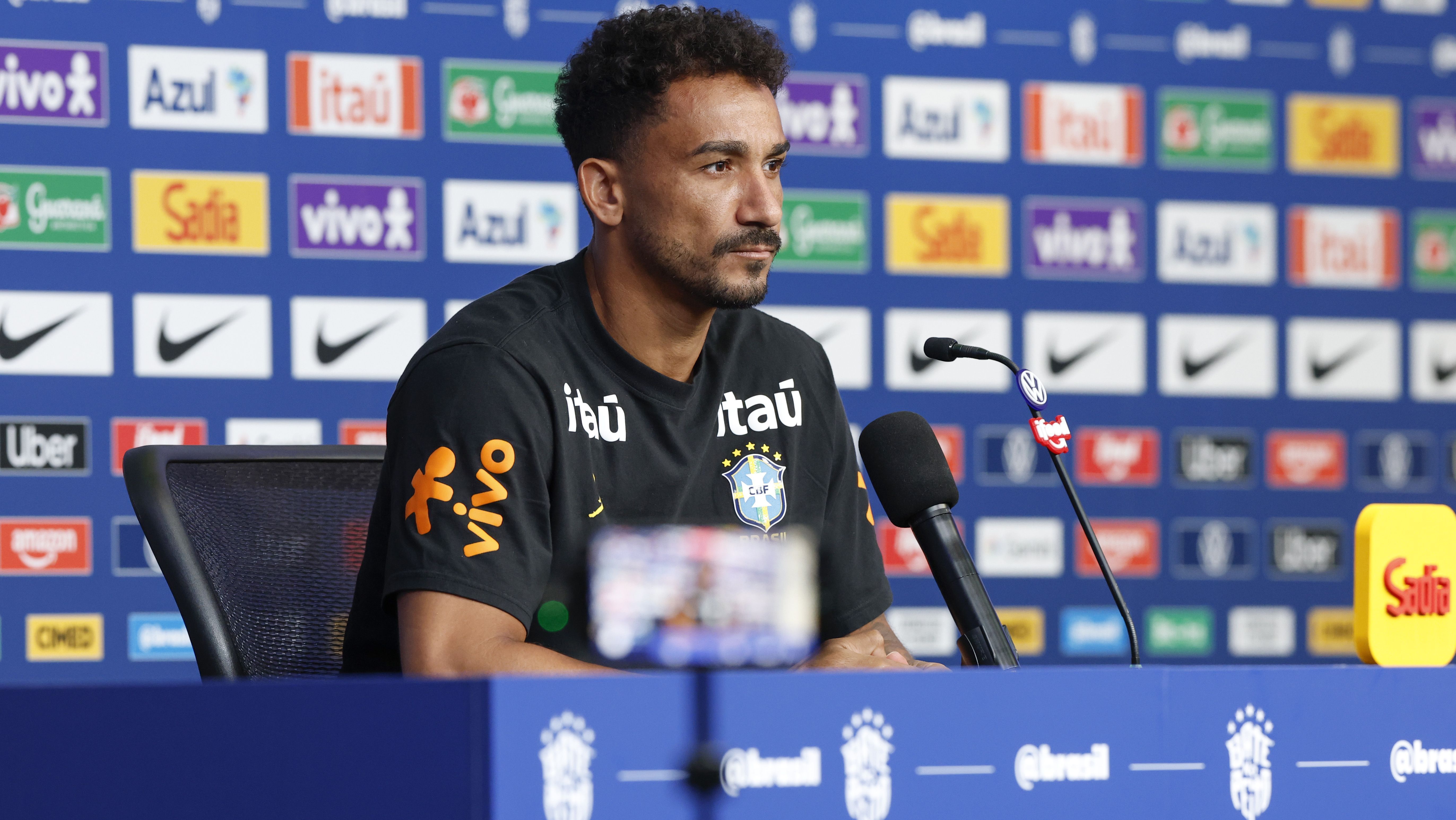 Danilo, lateral da Seleção Brasileira, em entrevista coletiva antes do jogo contra o Haiti, pela Copa do Mundo