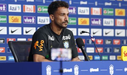 Imagem de destaque do post: Danilo avalia situação física de Neymar: "Precisamos lidar com a realidade"