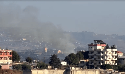 Fumaça em Nabatieh Al-Fawqa, no sul do Líbano, após um ataque israelense