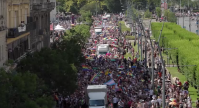 Húngaros participam da primeira Parada LGBT+ desde a derrota de Orbán
