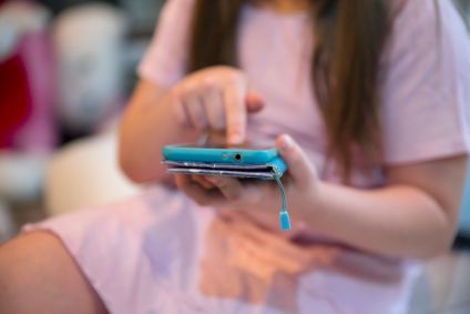 proibir-celular-escola-estudo-eua