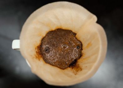 borra-cafe-entope-ou-desentope-pia.