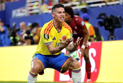 James exalta Cristiano Ronaldo e explica abraço: "É um exemplo para todos"