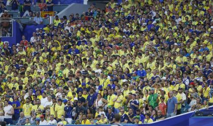 Torcida brasileira durante partida entre Brasil x Escócia