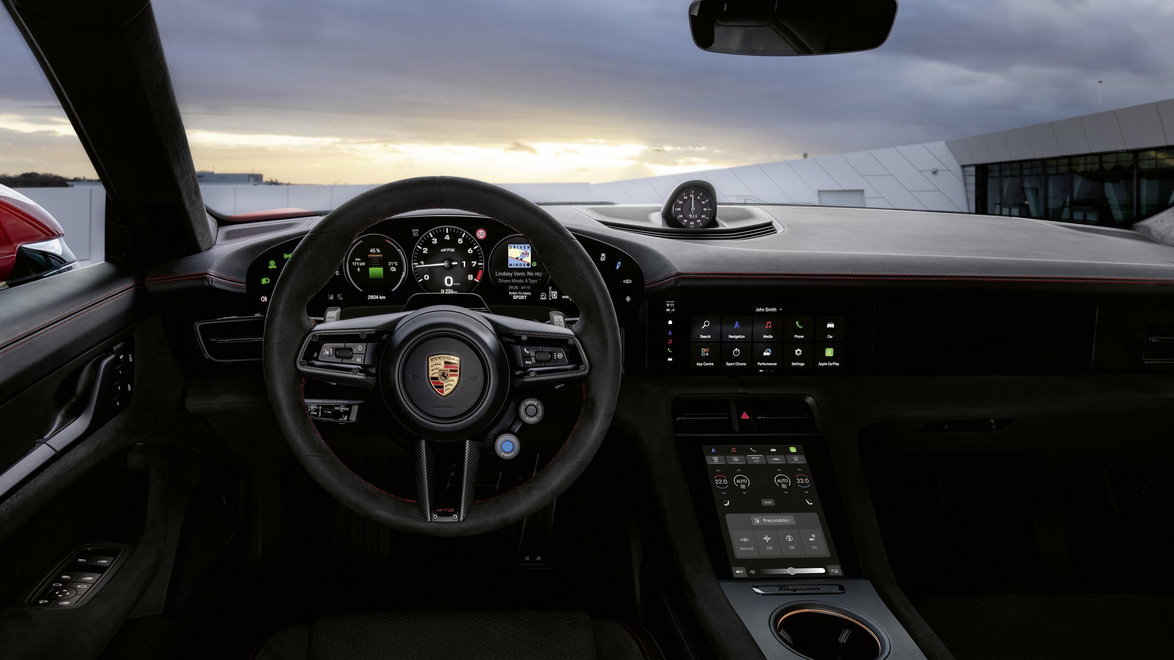 Interior do Porsche Taycan GTS 2027 • Divulgação / Porsche