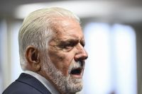 Petistas dão “voto de confiança” a Wagner após envolvimento com Master