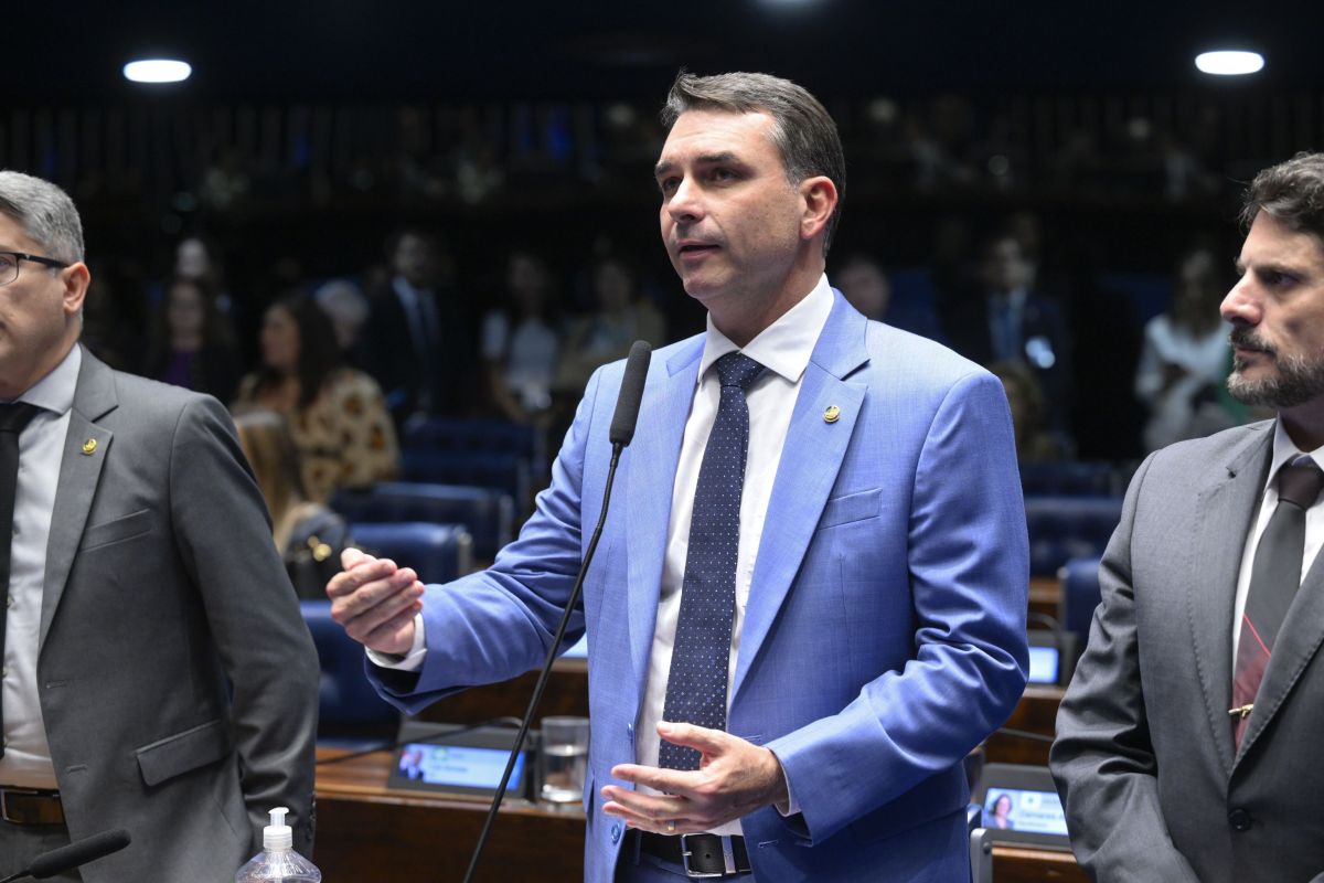 Flávio promete licença ambiental “ágil” e produção em terras indígenas