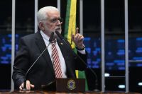 Lula discutirá com Jaques permanência em liderança do governo