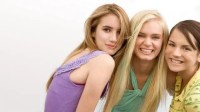 "Aquamarine": clássico millenial ganhará série com Emma Roberts