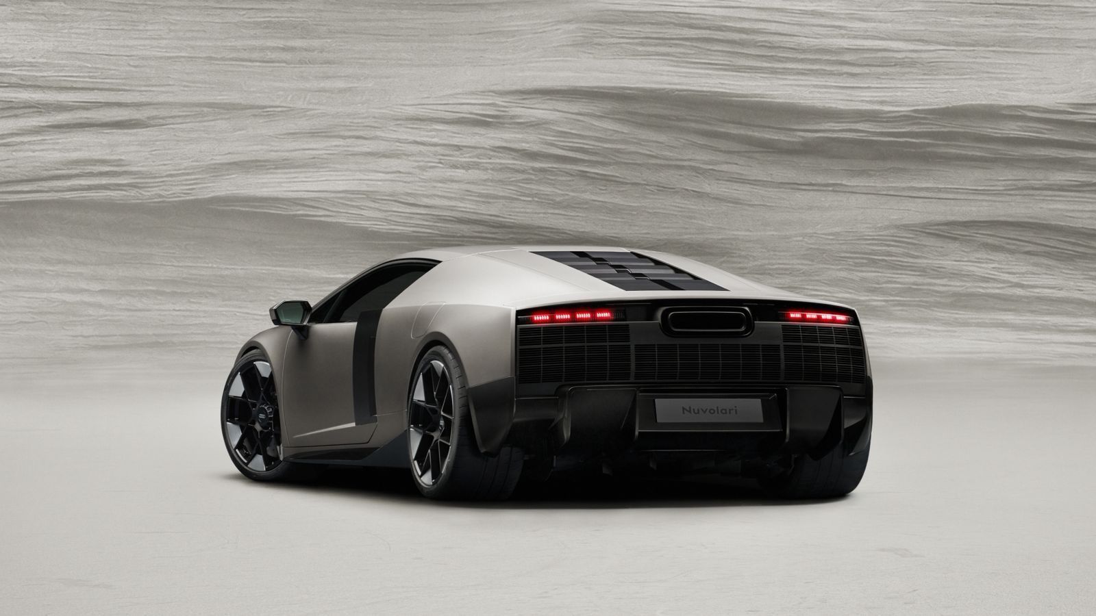 Audi Nuvolari: inédito hipercarro híbrido da marca • Divulgação