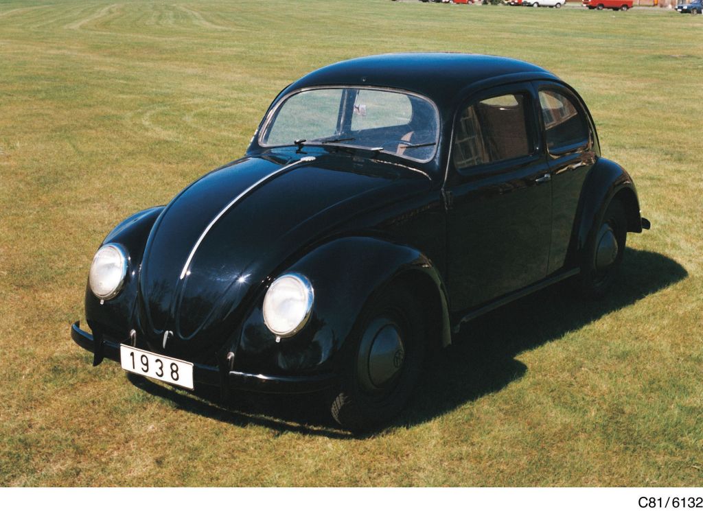 Volkswagen 38: primeiro Fusca produzido com o visual que ficou mais conhecido.