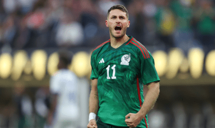 Santiago Giménez, atacante da seleção do México