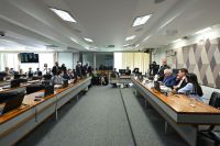 CCJ do Senado aprova PEC que dá autonomia financeira ao Banco Central