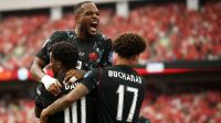 Canadá goleia Catar em jogo marcado por lesão chocante e expulsões na Copa