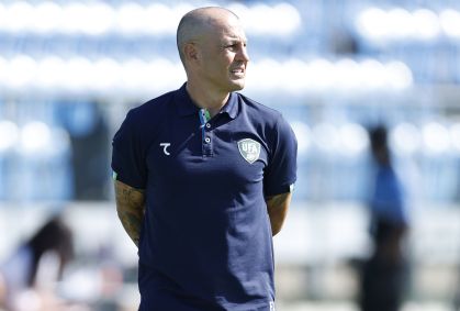 Campeão mundial, Cannavaro critica revista rigorosa ao Uzbequistão nos EUA