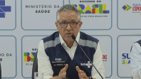 Mulher que morreu após fazer vídeo em UPA é enterrada em MG