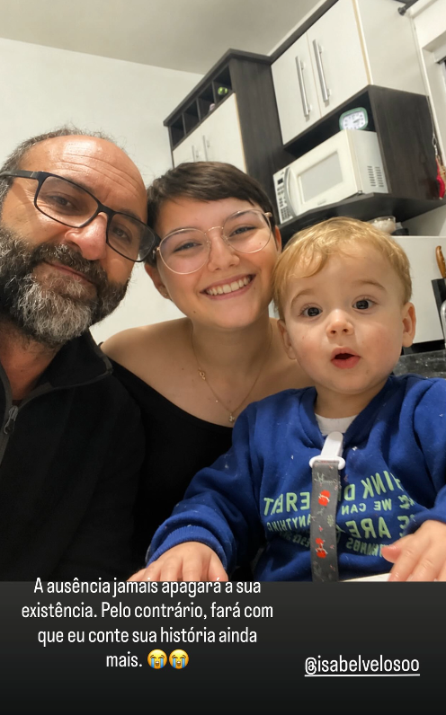 Pai de Isabel Veloso posta indireta após Lucas Borbas anunciar noivado • Instagram/Joelson Veloso