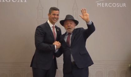 Chegada de Lula ao Paraguai para Cúpula do Mercosul