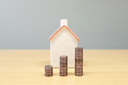Antes de financiar um imóvel, especialistas recomendam avaliar a renda, construir uma reserva financeira e considerar todos os custos envolvidos na compra