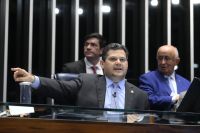 Governo aposta em urgência do PL da Câmara para pressionar Senado por 6x1