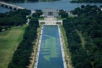 Sem provas, Trump alega que espelho d'água em Washington foi vandalizado
