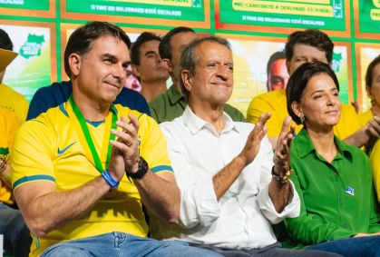 Flávio diz orar para ter uma mulher "qualificada" como vice em eleições