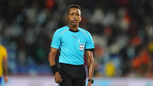 Omar Artan, árbitro somali