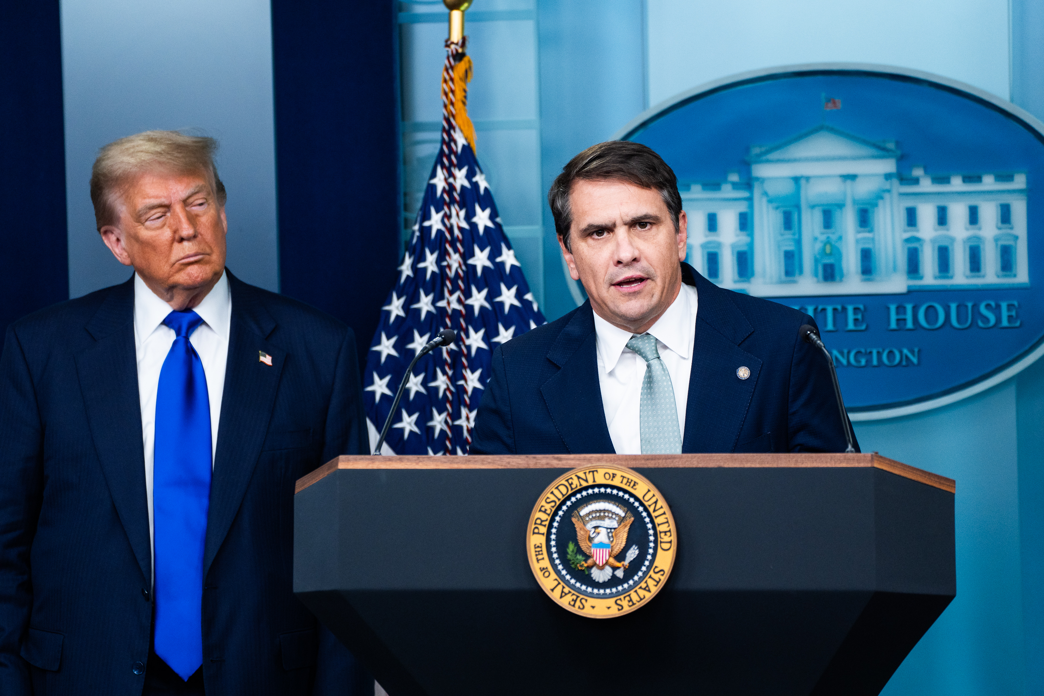 O procurador-geral interino dos EUA, Todd Blanche, durante uma coletiva de imprensa com o presidente dos EUA, Donald Trump