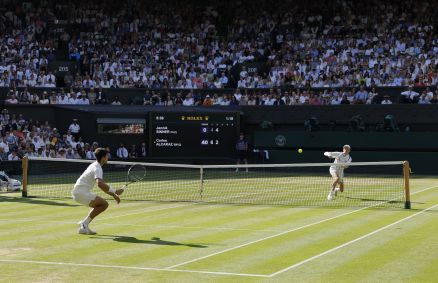 Alcaraz e Sinner na final de Wimbledon de 2025