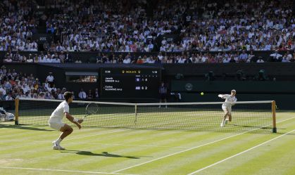 Alcaraz e Sinner na final de Wimbledon de 2025
