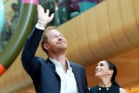 Príncipe Harry vai ao Reino Unido junto dos filhos em julho, diz jornal
