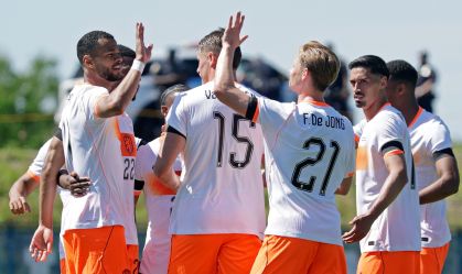 Imagem de destaque do post: Sem Memphis, Holanda vence Uzbequistão em último teste pré-Copa do Mundo