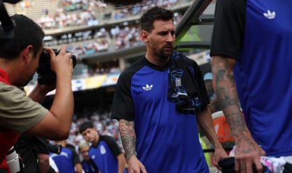 Imagem de destaque do post: Messi evolui fisicamente, e Argentina ganha reforços para estreia na Copa