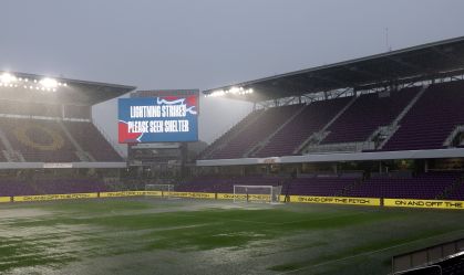 Chuva castiga estádio onde Inglaterra x Costa Rica vão se enfrentar