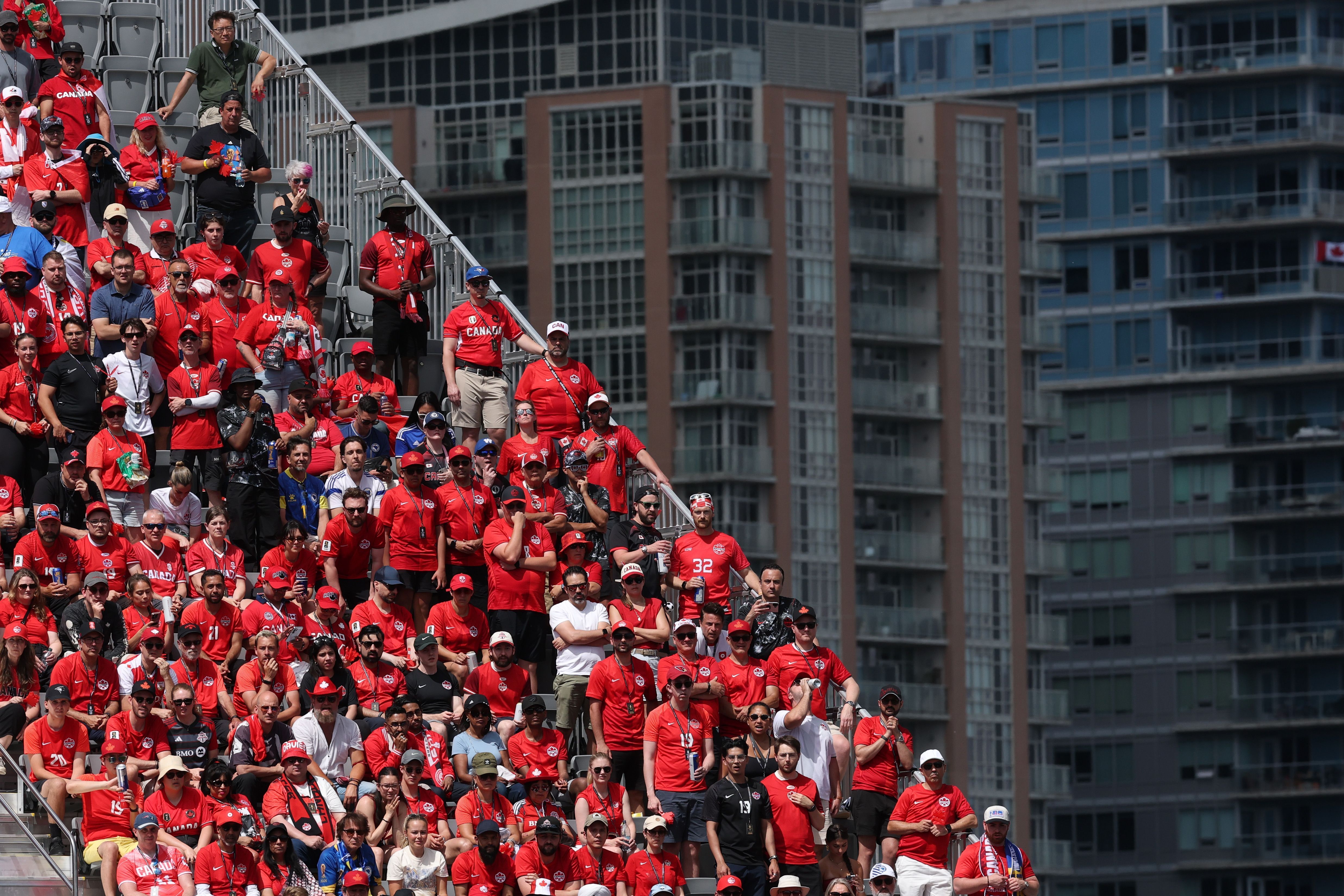 Torcida em Canadá x Bósnia e Herzegovina