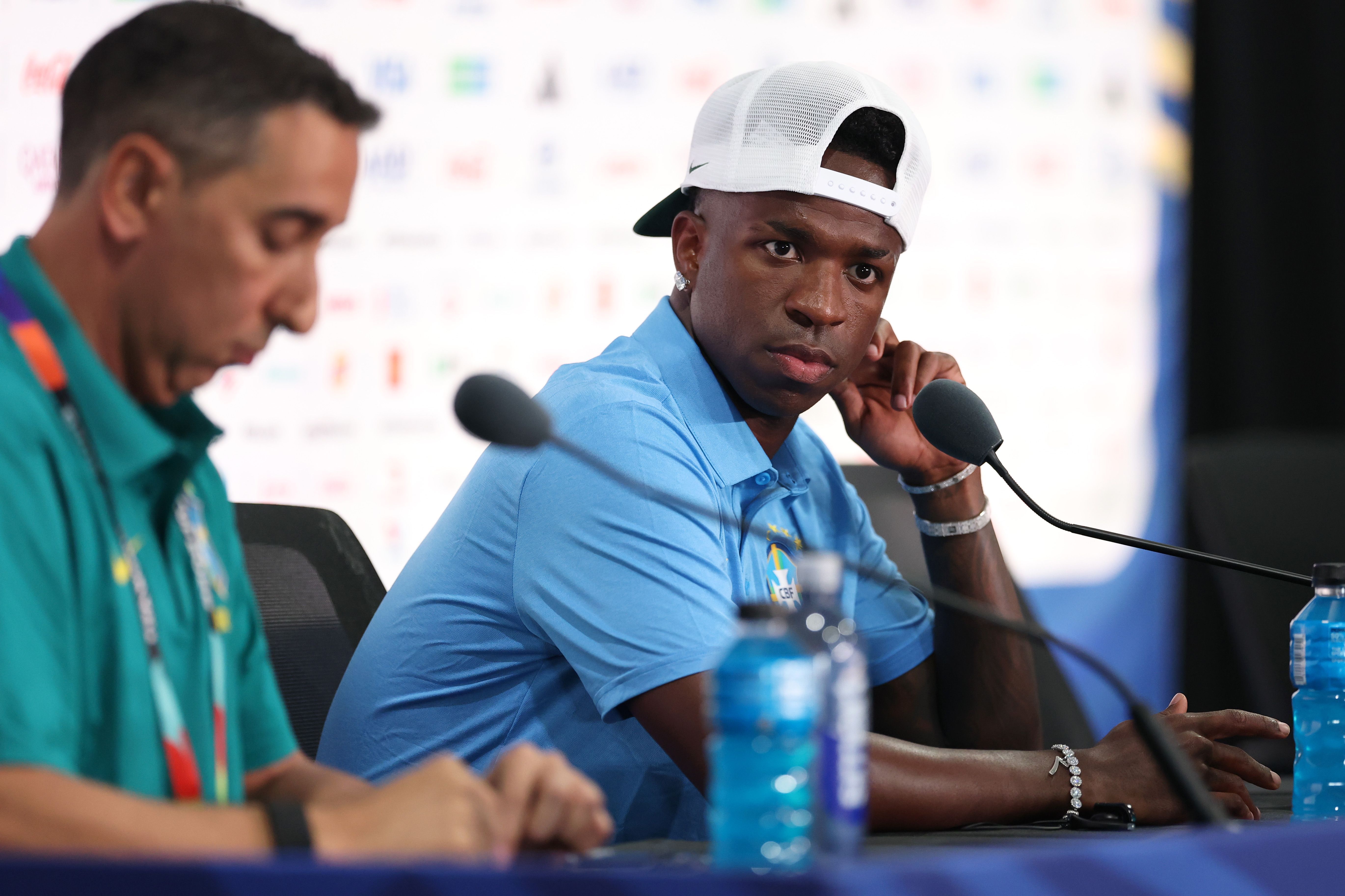 Vini Jr durante entrevista coletiva