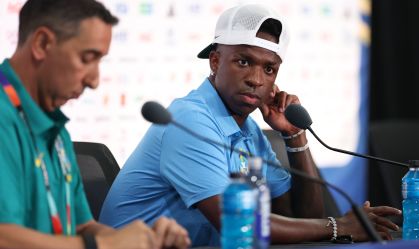 Vini Jr durante entrevista coletiva