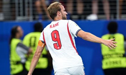 Imagem de destaque do post: Kane revela bronca no intervalo em reação inglesa: "Mérito do técnico"