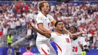 Em jogão, Inglaterra bate Croácia com show de Kane em estreia na Copa