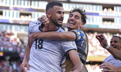 Aymen Hussein comemora gol do Iraque na Copa do Mundo