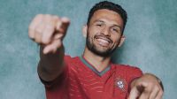 Milan anuncia a contratação do atacante Gonçalo Ramos