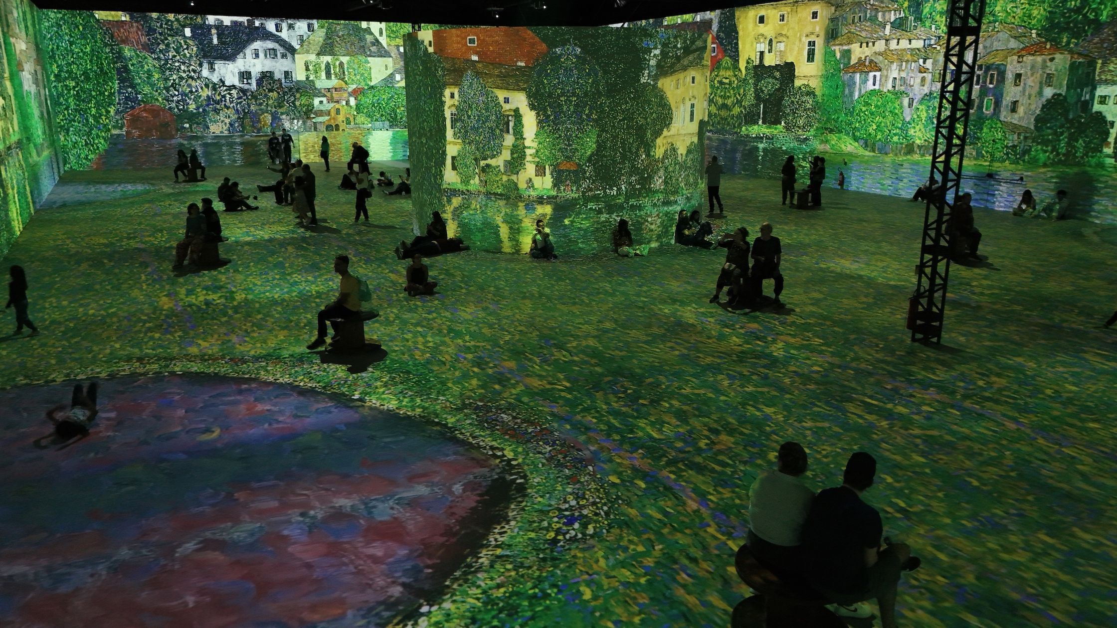 Exposição imersiva "Klimt e Gaudí"