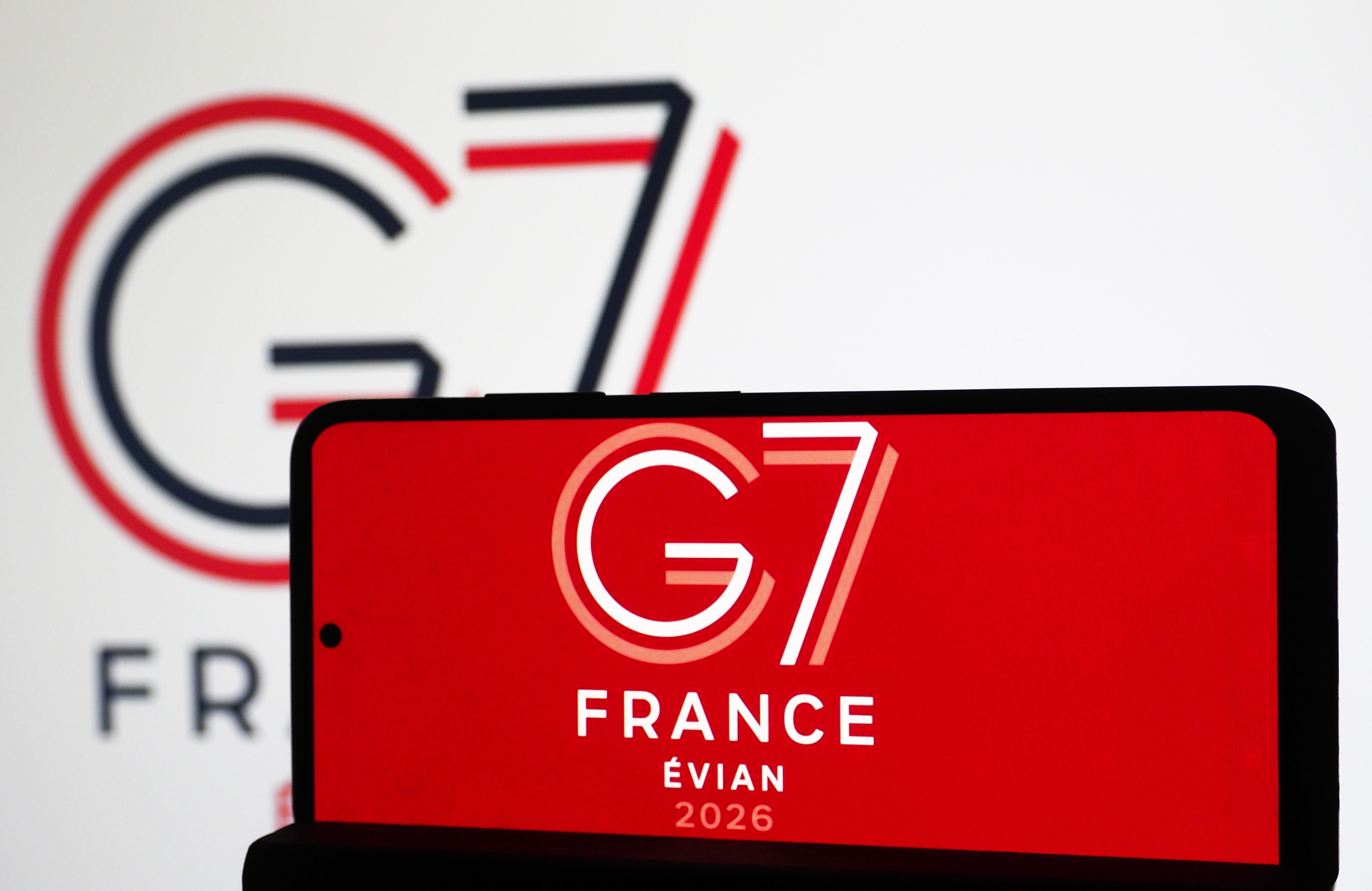 Logotipo do G7 na França em 2026