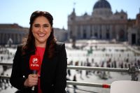 Papa nomeia primeira mulher para comandar comunicações do Vaticano