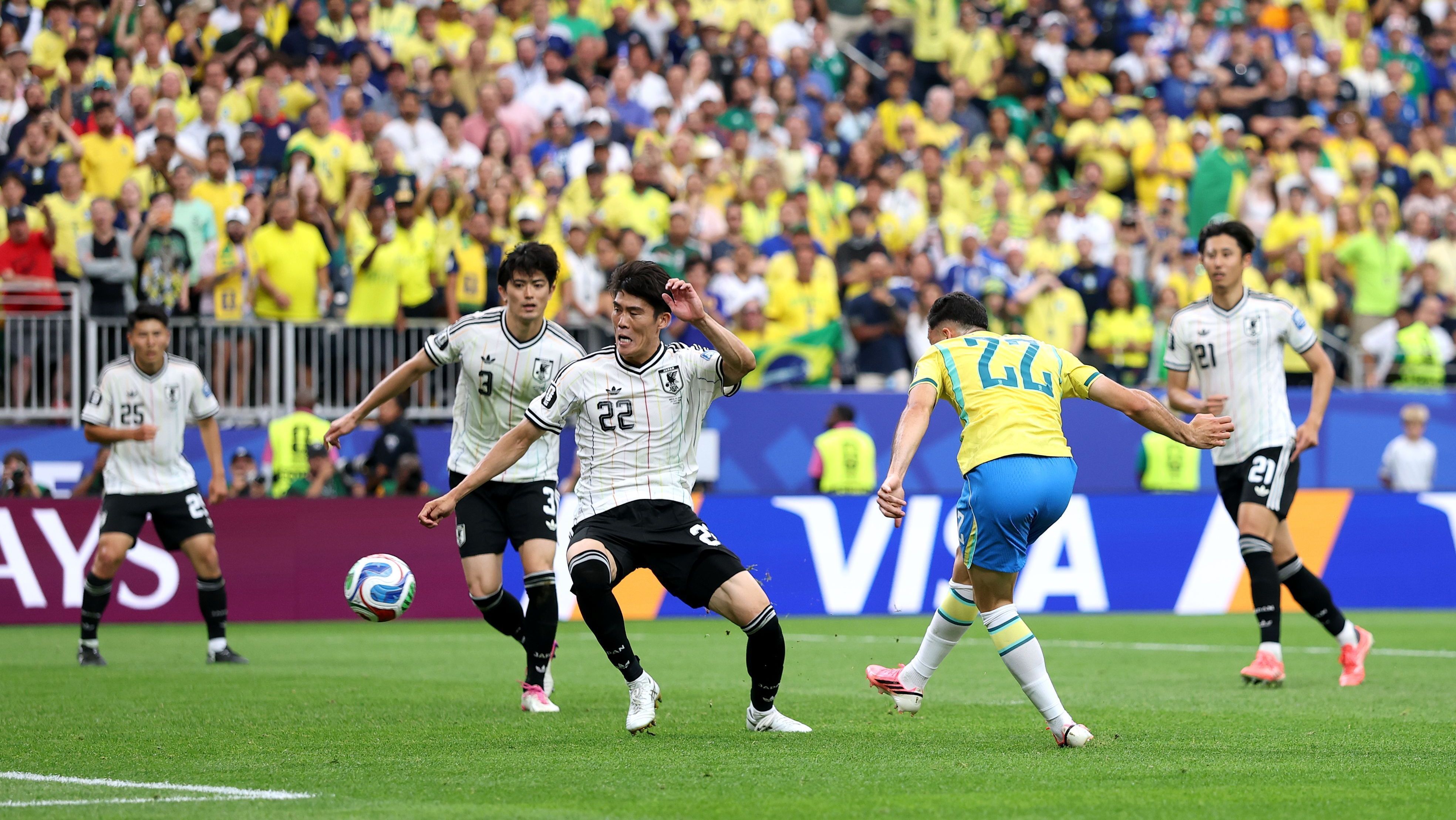 Comemoração do gol de Martinelli em Brasil x Japão pela Copa do Mundo