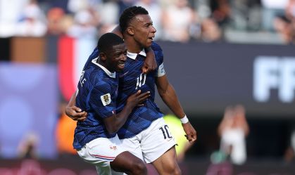 Imagem de destaque do post: França domina Suécia com show de Mbappé e vai às oitavas da Copa do Mundo