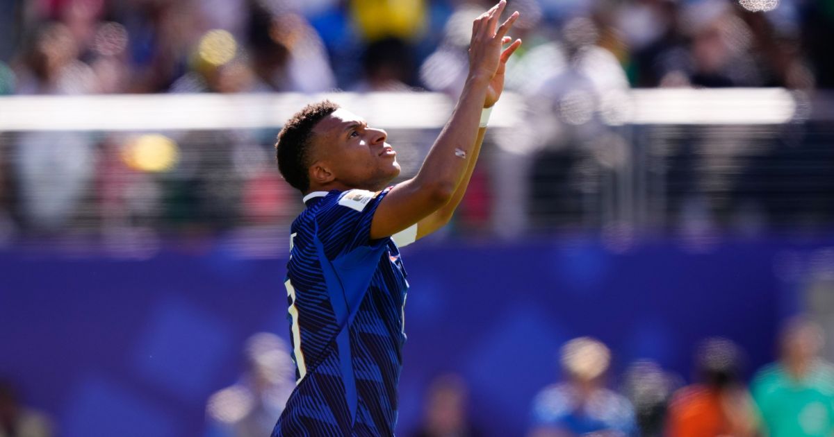 Mbappé diz que quer deixar marca na história da França após recorde de gol