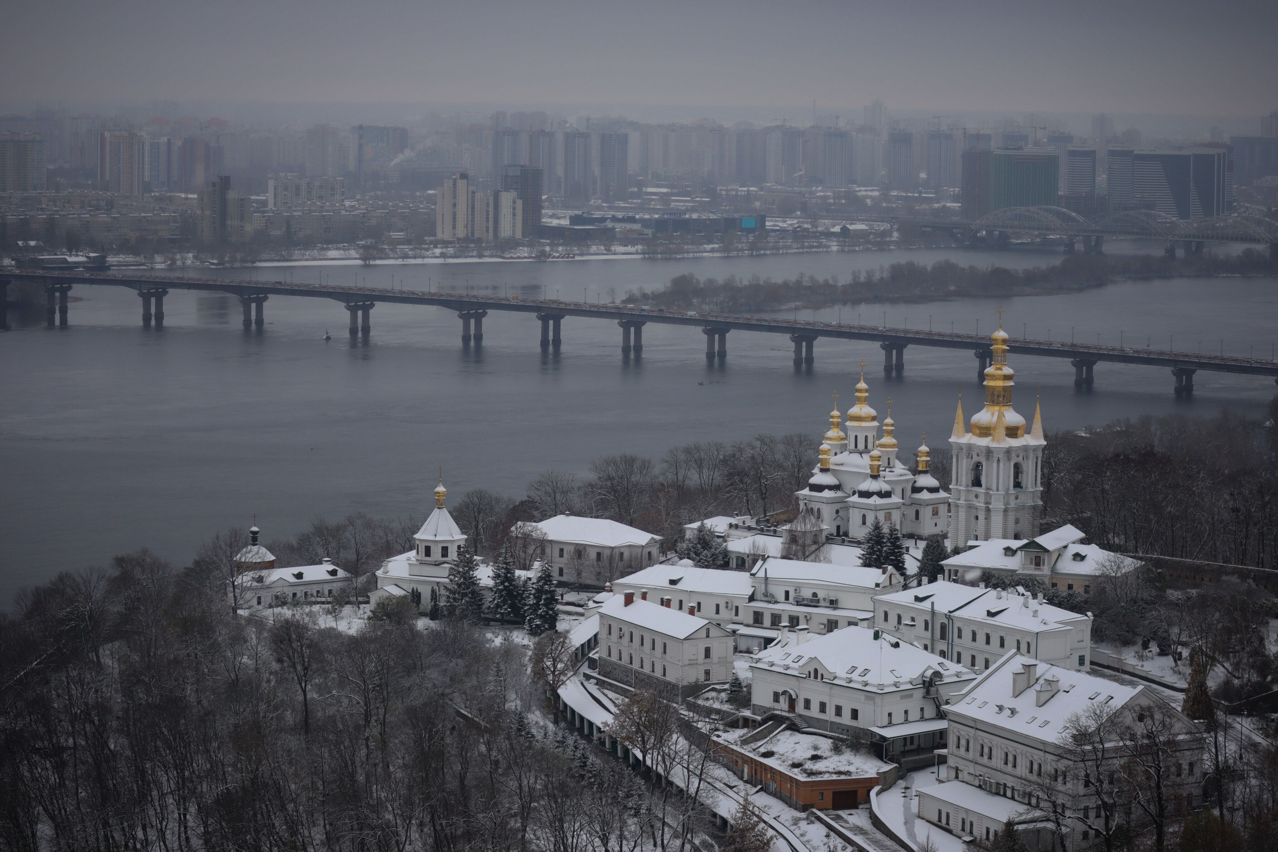 Uma vista da Lavra Inferior do complexo do mosteiro da Torre do Sino da Grande Lavra em 22 de novembro de 2023 em Kiev, Ucrânia • Global Images Ukraine via Getty