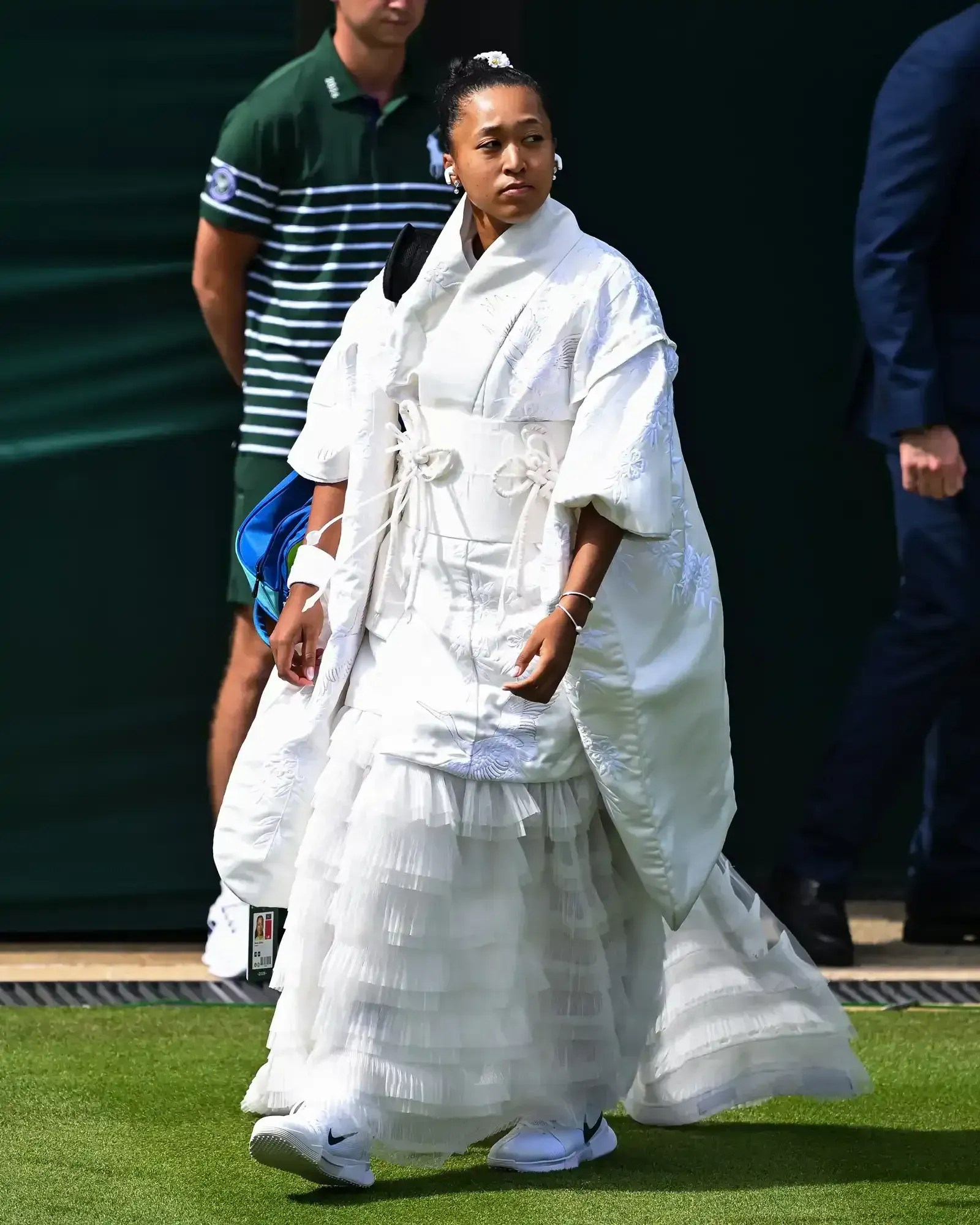 Naomi Osaka estreia em Wimbledon com roupa inspirada em vestimenta cerimonial japoensa • Robert Prange/Getty Images