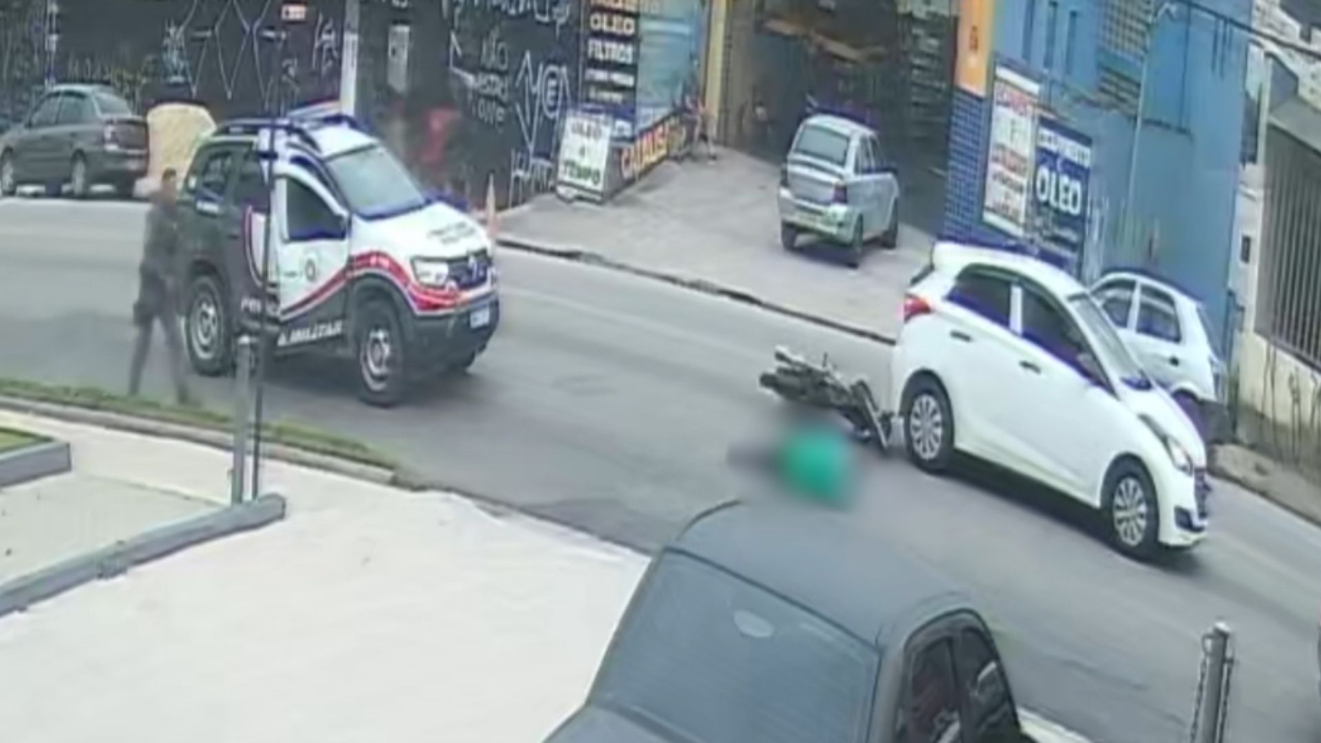 PM chora após atirar e matar homem em São Paulo; veja vídeo que mostra ação